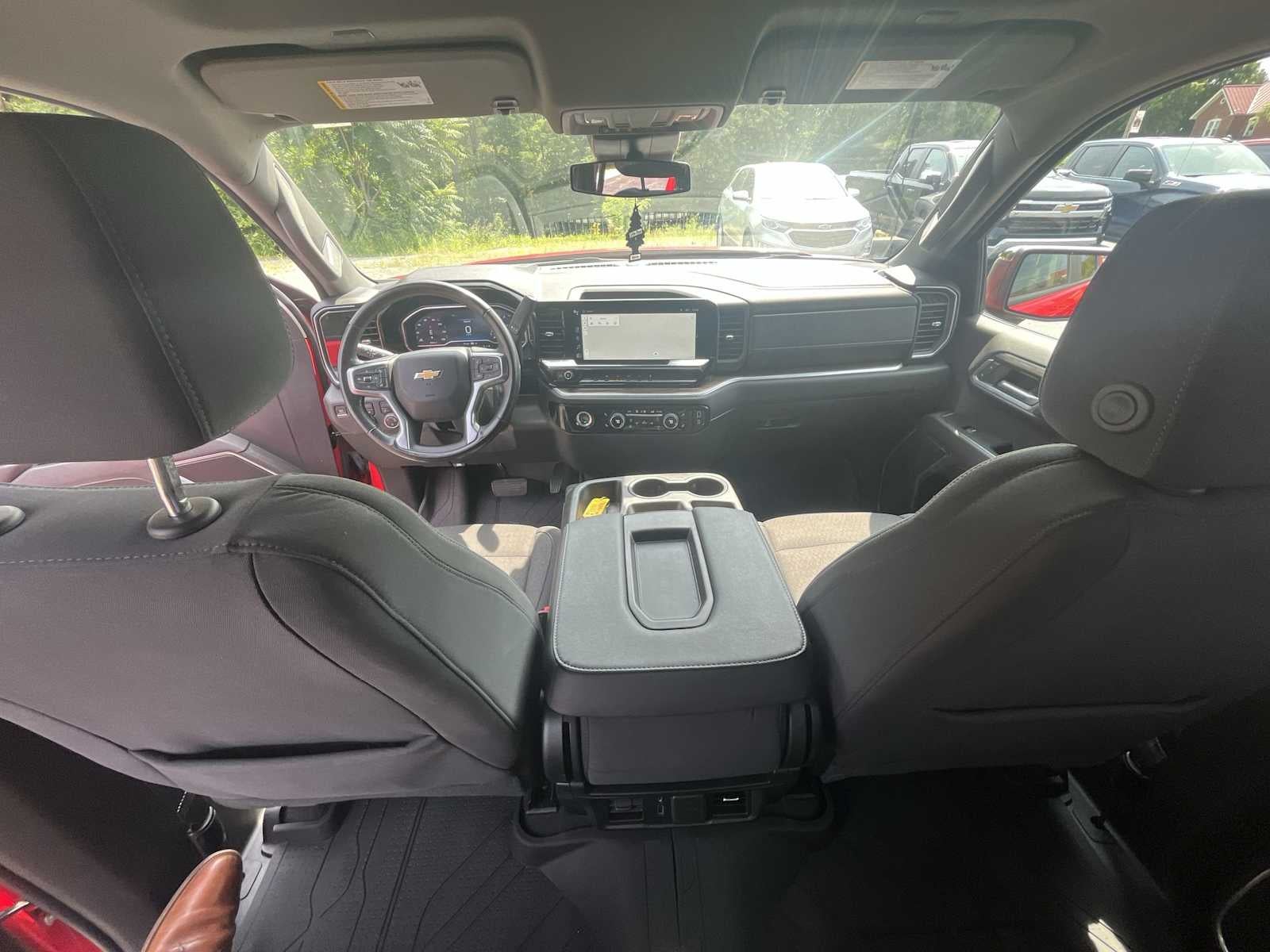 2022 Chevrolet Silverado 1500 LT (2FL)