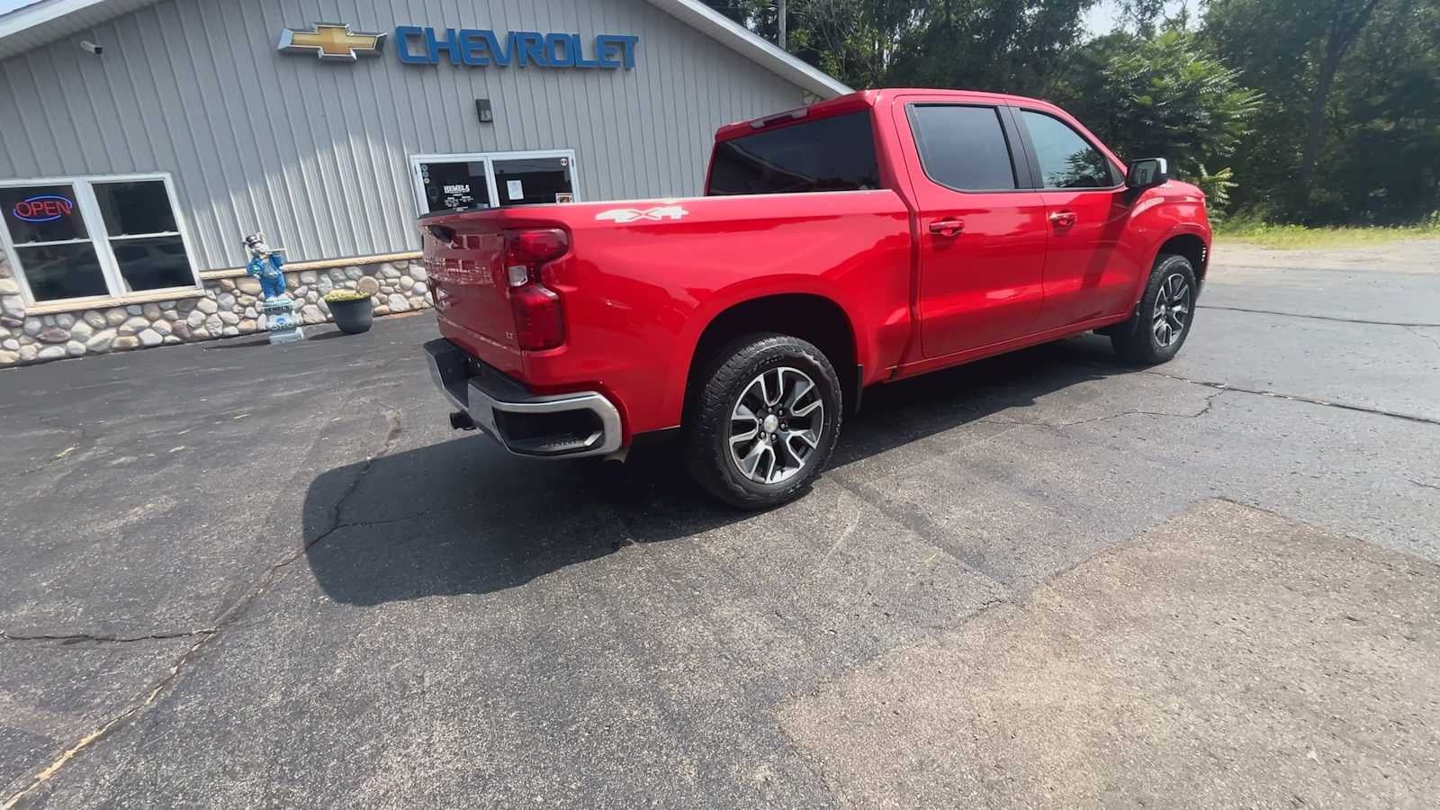 2022 Chevrolet Silverado 1500 LT (2FL)