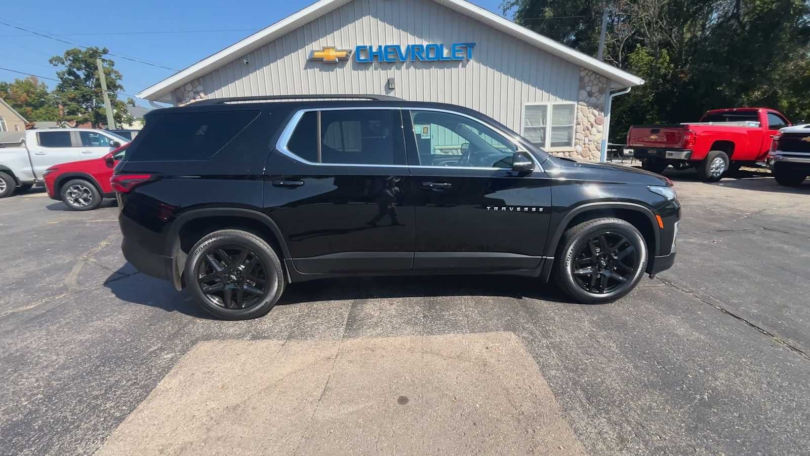 2023 Chevrolet Traverse LT Cloth